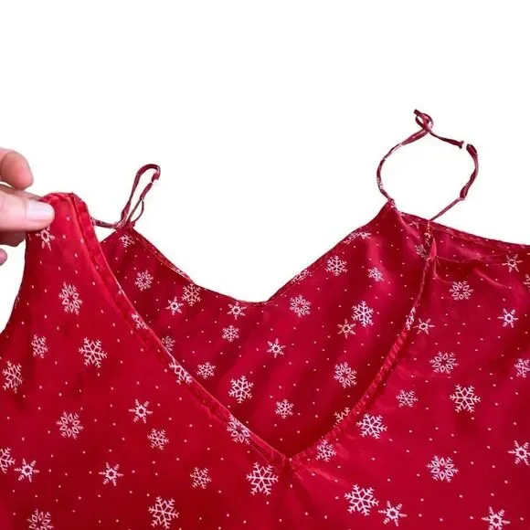 GUC Red Winter Nightie with Snowflakes - Picture 4 of 11